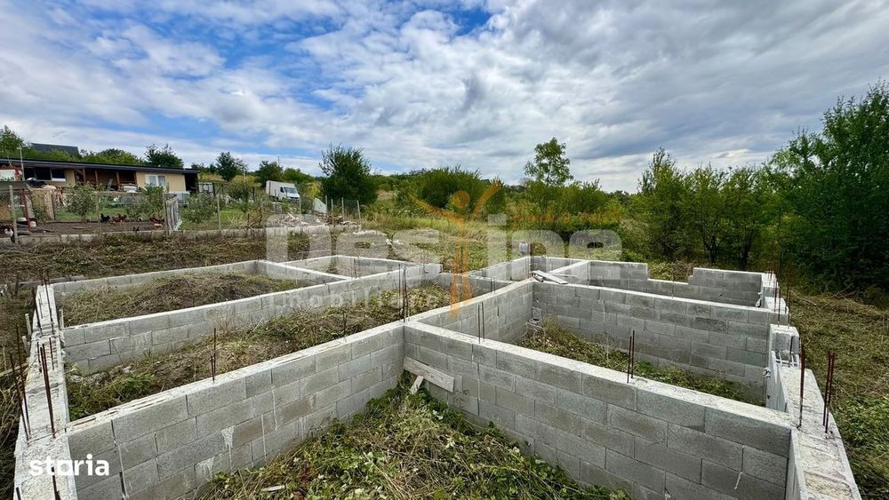 Teren intravilan cu fundatie - Strada Dimitrie Cantemir