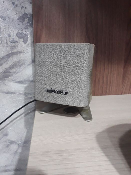 Срочно продам сабвуфер и две колонки в комплекте