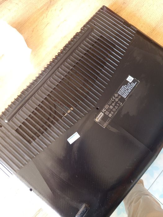 Lenovo legion y 520-15IKBN
