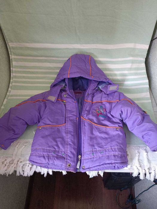 Продаю двойку (куртка и комбинезон)очень теплую на 3-4г