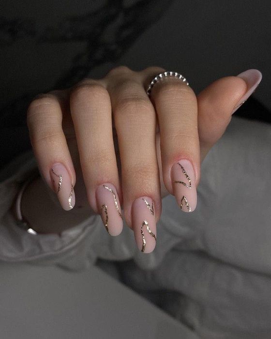 Unghii cu gel 100 lei