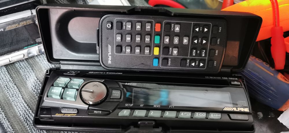 vand cd player masina alpine