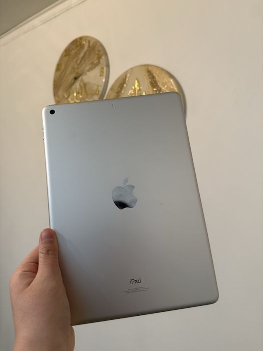 Продам Ipad. Состояние хорошее, всё работает без проблем.
