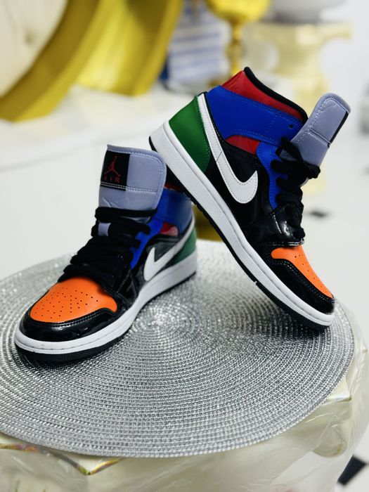 NIKE AIR JORDAN 1 MID, size 37,5