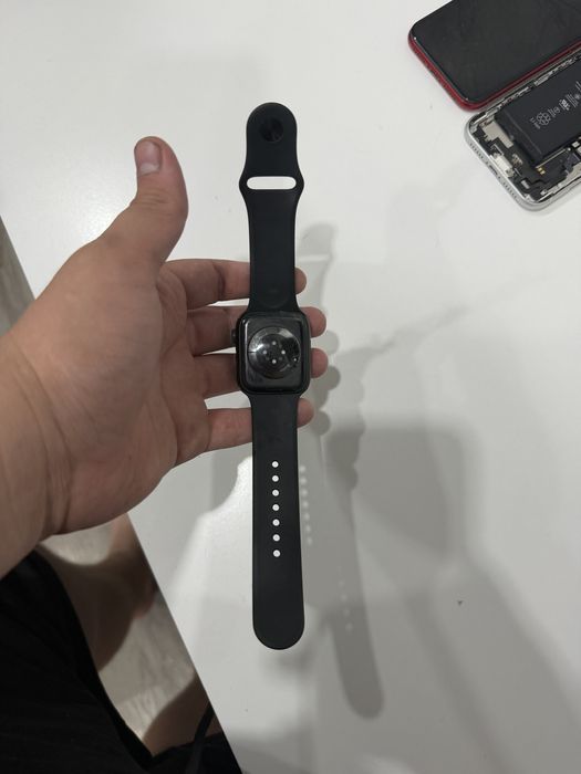 Продам Apple watch 7 45 Mm