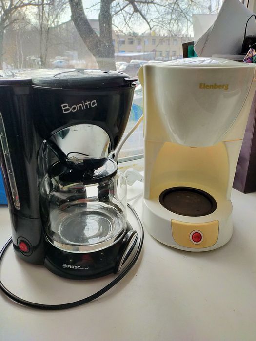 Продам кофеварку.