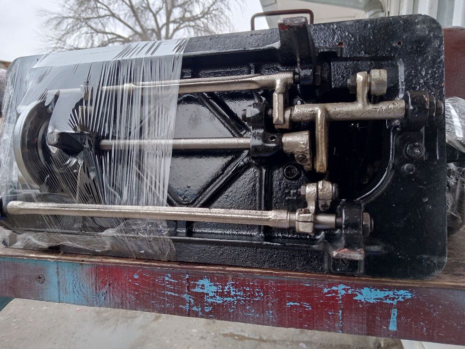 Янги ишлатилмаган 1 чокли зингер