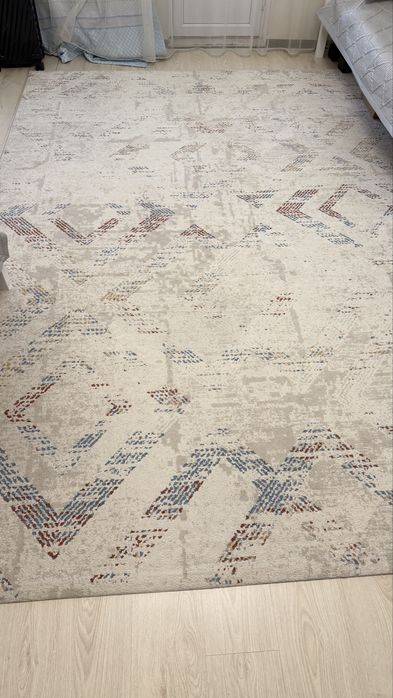 Продам ковер размер 350*250