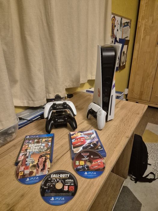 Vand Play Station PS 5 Disc Edition + 3 jocuri