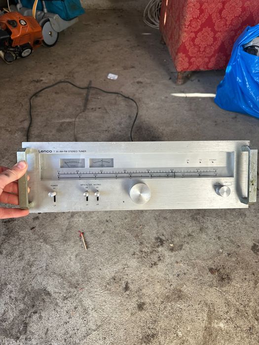 Vând Radio lenco T30 funcțional.