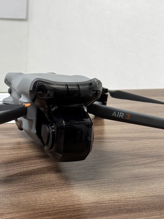 Продам дрон DJI AIR 3 fly more combo RCn2