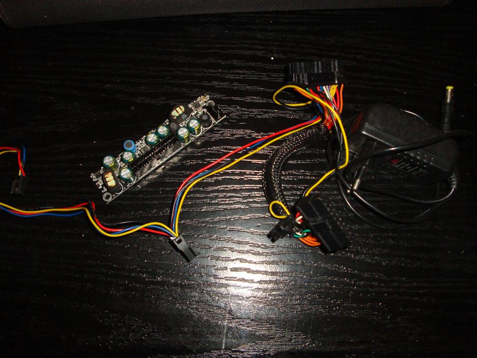 sursa calculator mini itx 60w + alimentator