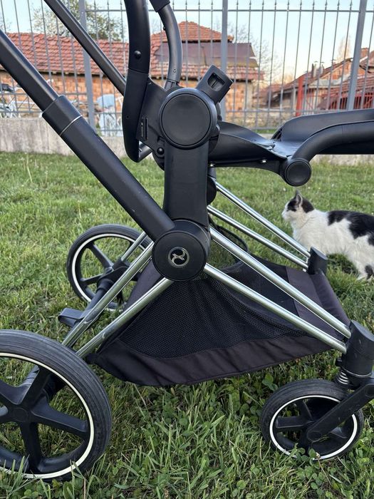 Шаси Cybex Priam 4 Chrome Brown с основа за седалка