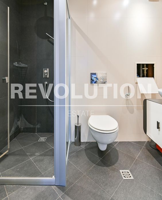 Дава се под наем Тристаен апартамент в София, Оборище - 100 кв.м за 1000 € - Снимка #11