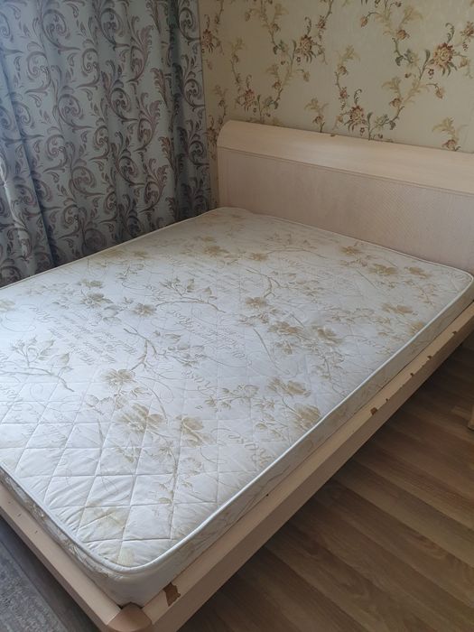 Продам кровать двуспальную