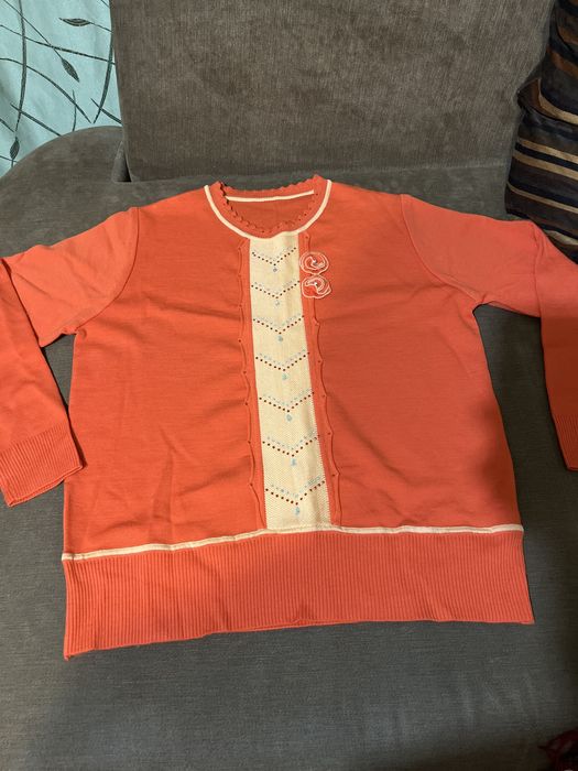 Продам кофты и платье