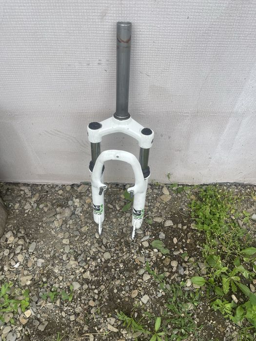 Vand furca de bicicleta
