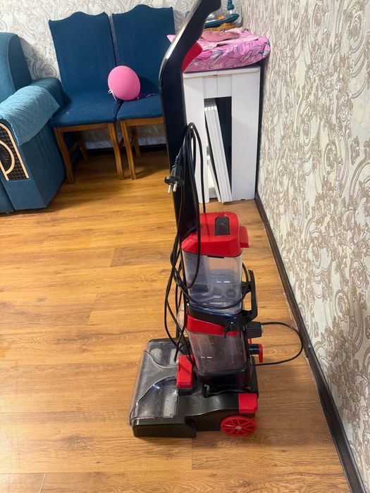 Продам пылесос .