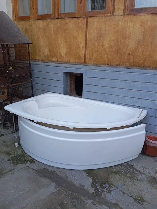 Ванналар сотилади . Чугуннийси 400 минг сўм , учбурчаги 800 минг сўм