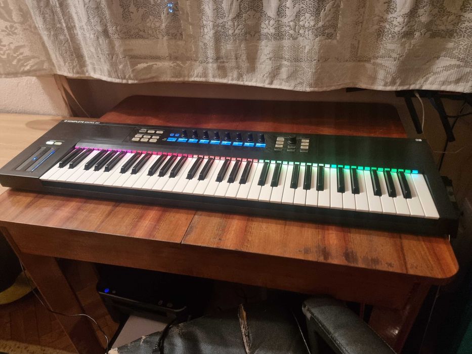 pian clapa native instrument komplete kontrol s61 defecta