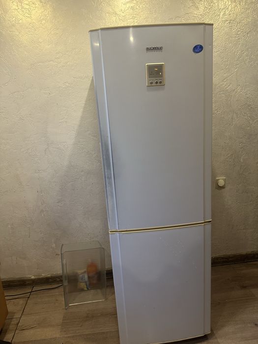 Холодильник Samsung б/у