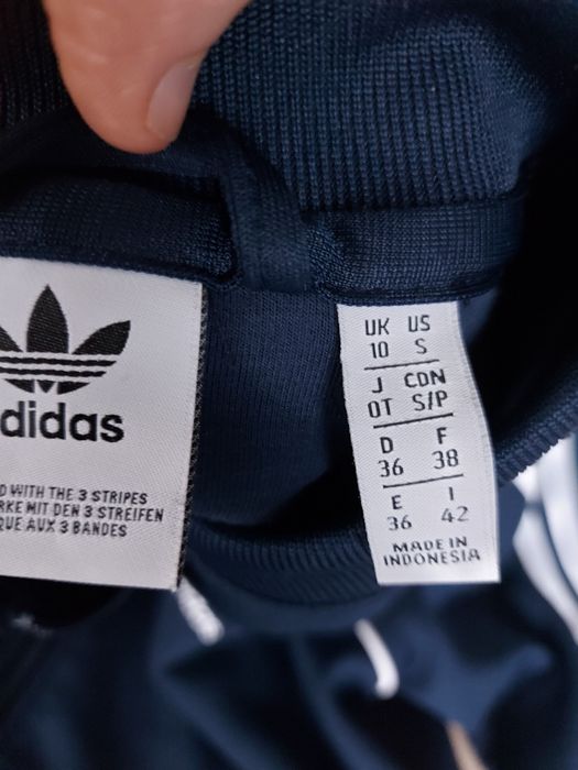 Vând bluza pt dame  Adidas mărimea S