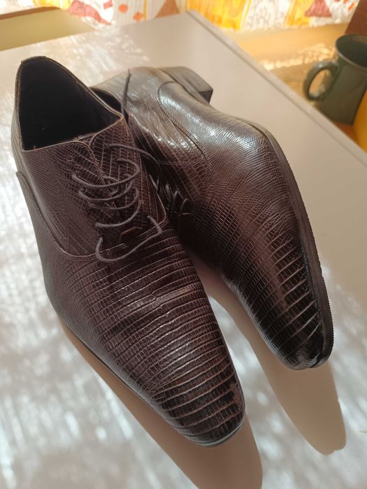 Preț simbolic: Vând pantofi bărbătești Uomo Design 41