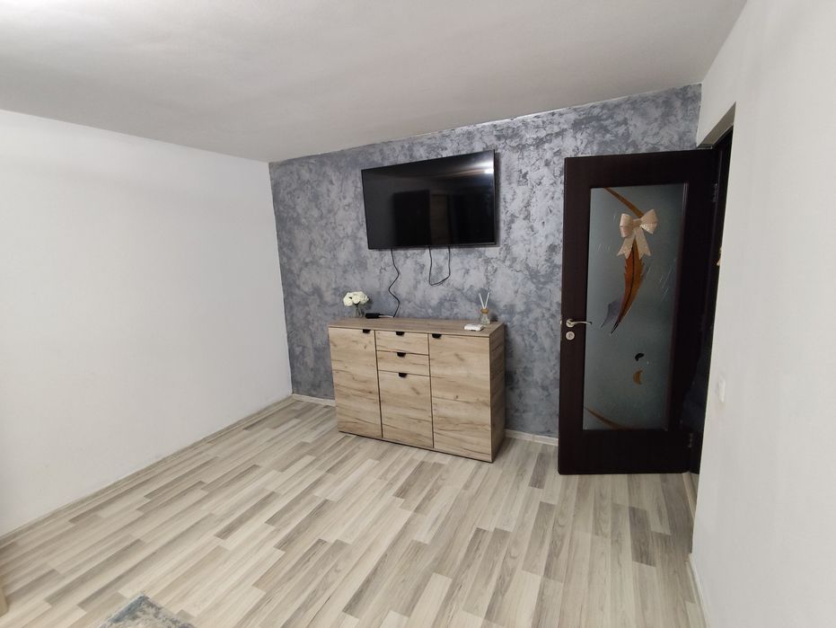 Vând apartament zona centrală