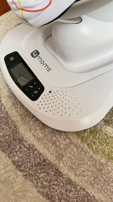 4 Mom's электрокачеля