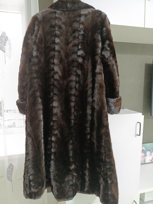 Продам норковую шубу