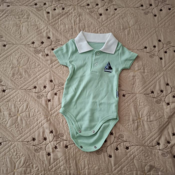 Чисто нови детски дрехи.