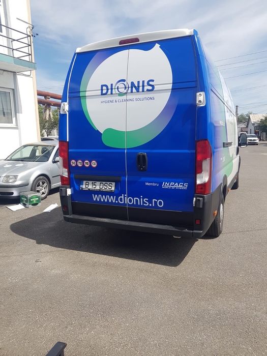 Colantari auto totale sau partiale cu autocolant printat