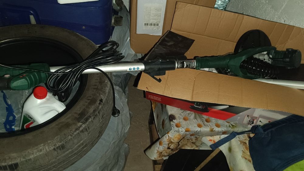 Vând girafă pentru șlefuit,circular de mână cu acumulator