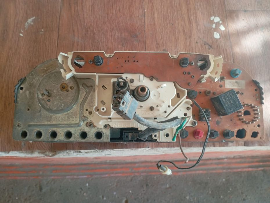 Мерседес запчасть сатылады