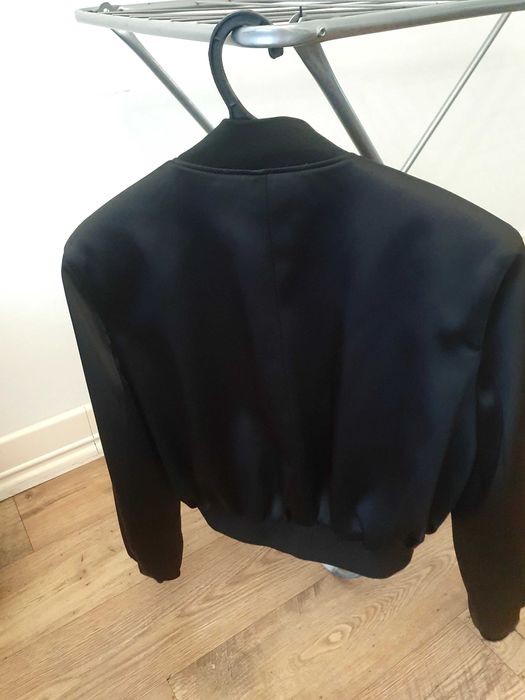 Продам женские пальто, куртки, размер  S-М