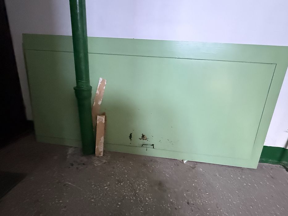 Продам железную дверь