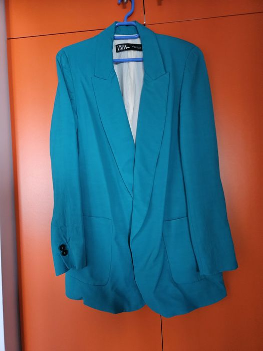 Vând haine pentru femei, în stare impecabilă