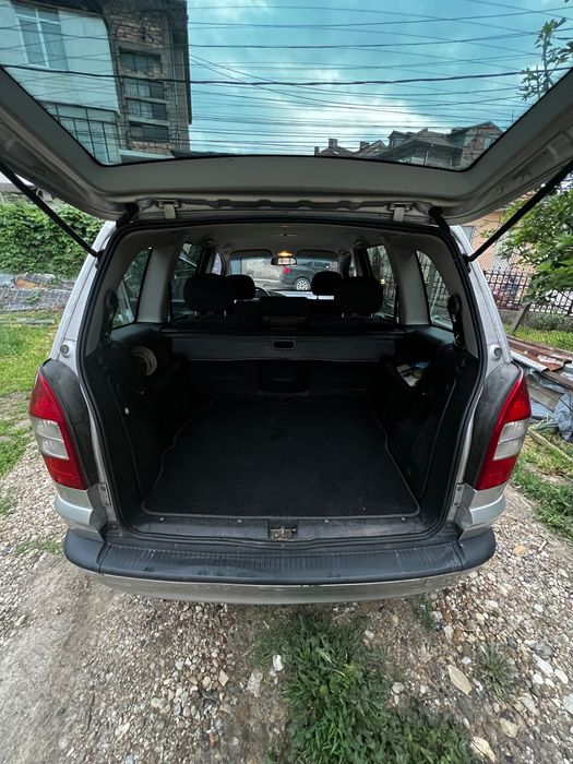 Opel Zafira 2.0 DTI 2005г.