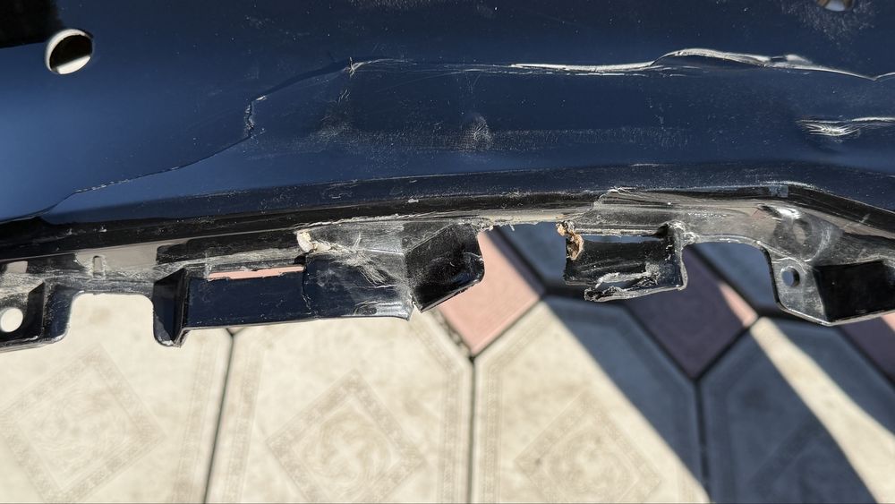 Бампер автомашины kia k8