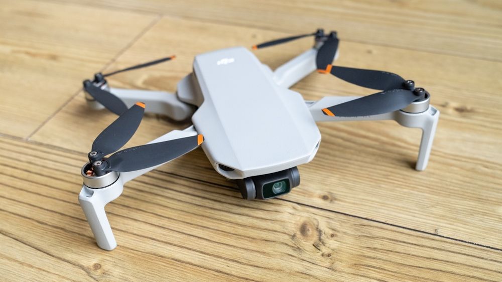 VÂND DRONA dji mini 4k