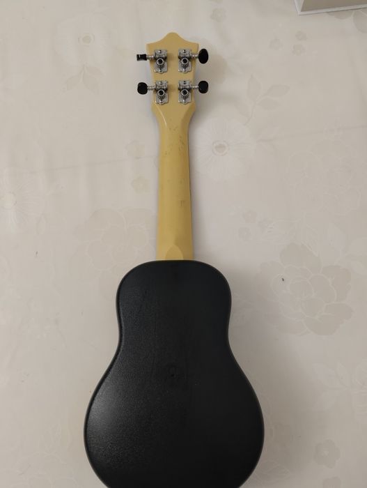 Укулеле. Flight. С чехлом и самим укулеле