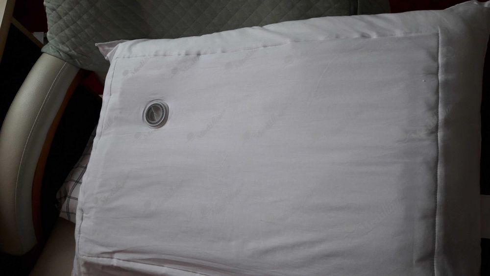 Възглавница универсална -ОХЛАЖДАЩА,пълни се с вода