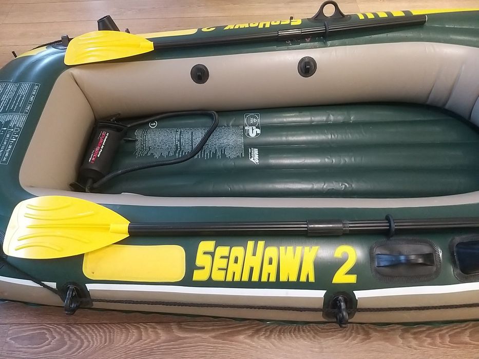 Продам надувную лодку