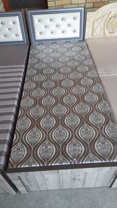 Yakkalik va juft bo'luvchi spalniy mebel