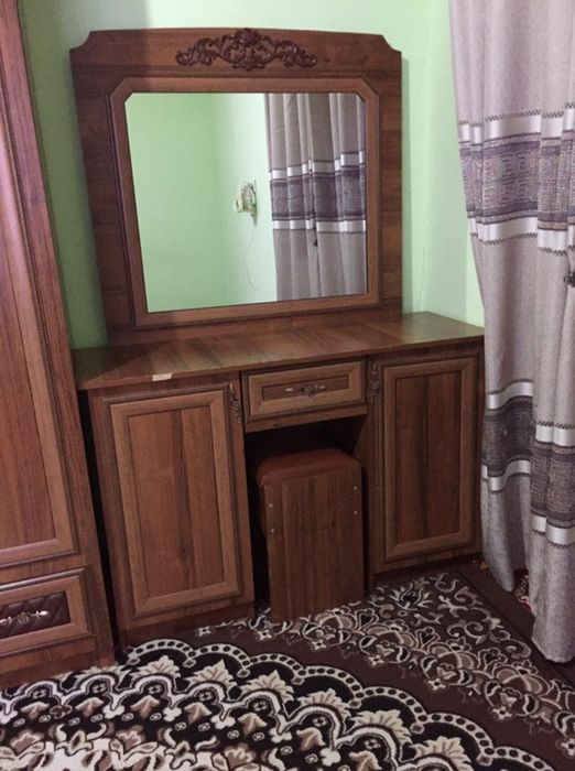 Продается спальняя гарнитура