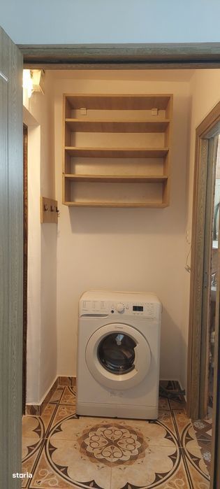 Garsoniera in bloc de apartamente  Podu Ros liceul Emil Racovita