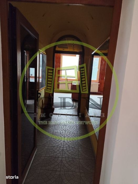 Birou Premium 220 mp – 3 incaperi, finisaje de lux – Etaj 2, malul