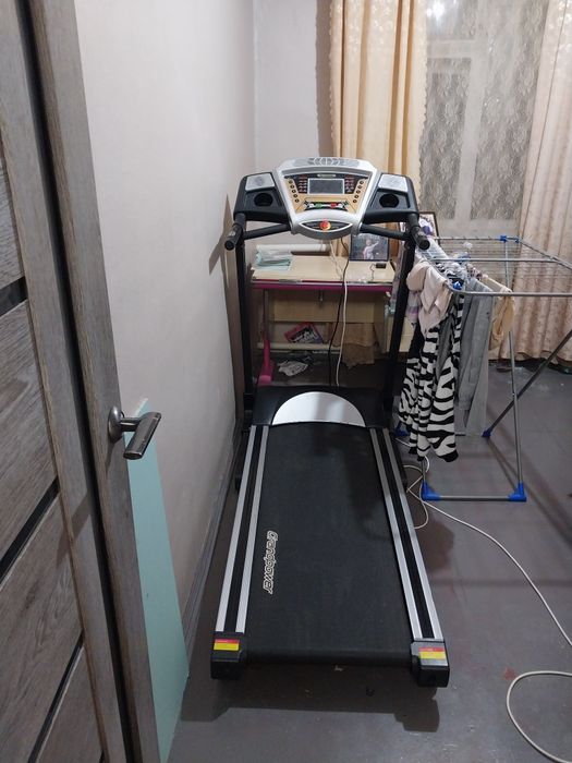 Продам беговую дорожку