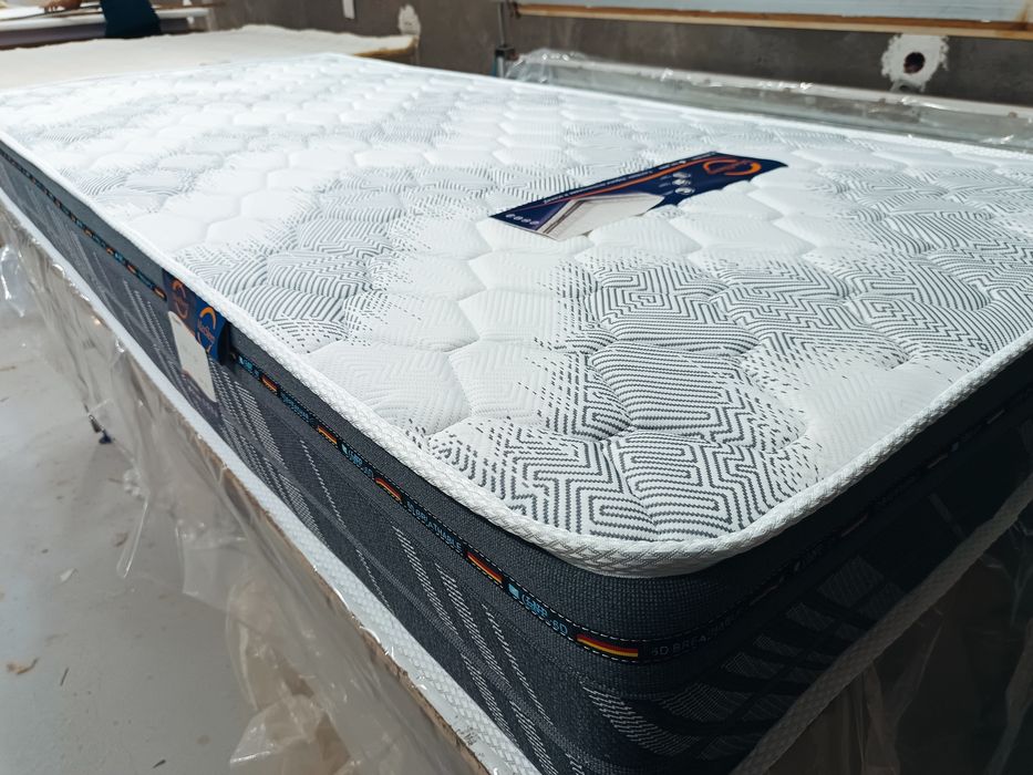 Беспружинный матрасы 'MaxSleep'