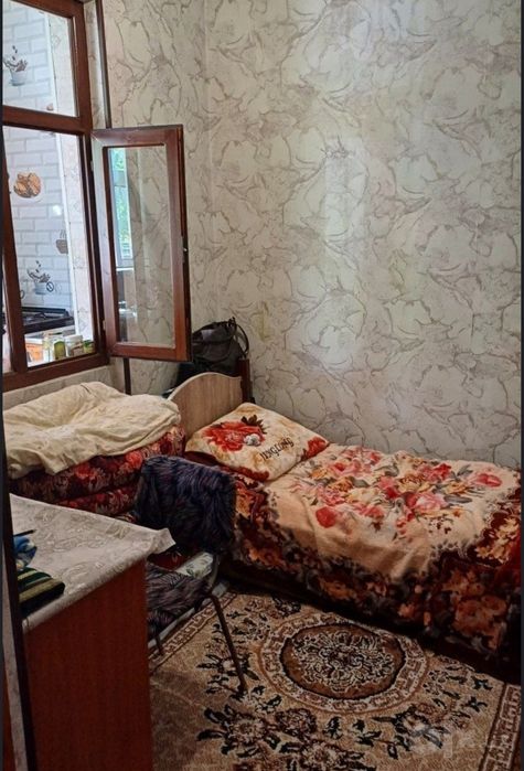 Учтепа 14 кварталда 2 хона 3 хона килинган квартира сотилади